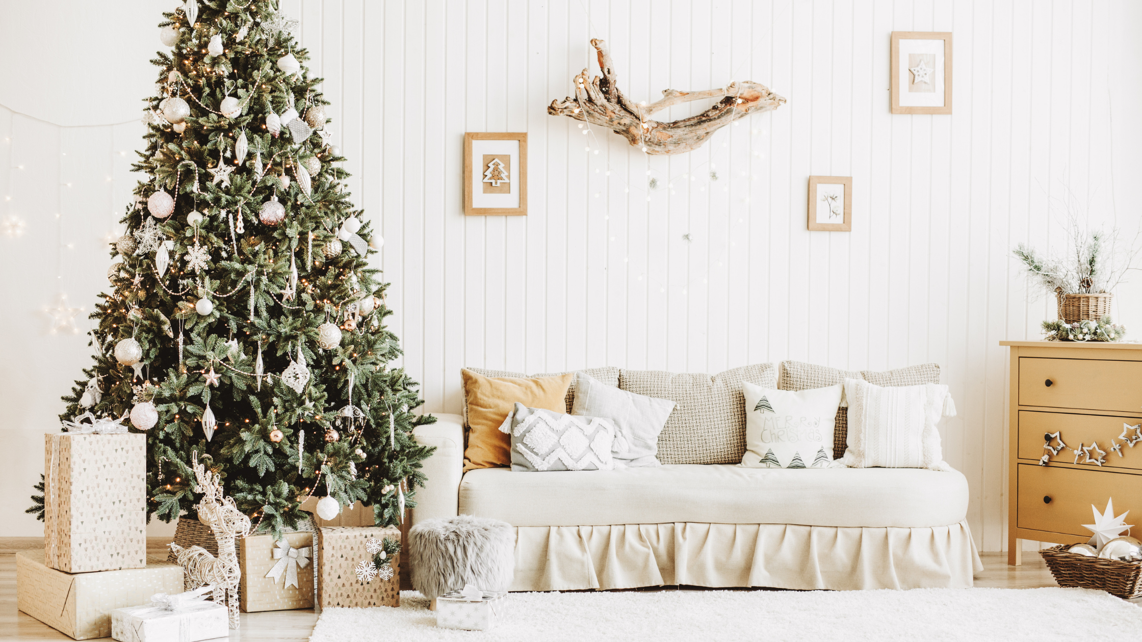 holiday decor and cleaning blog banner